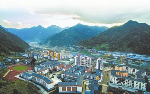 三年，俯瞰芦山新颜(图1)
