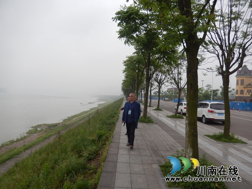 张坝桂圆林社区:开展安全检查 提前应对汛期(图1) 张坝桂圆林社区:开展安全检查 提前应对汛期(图1)