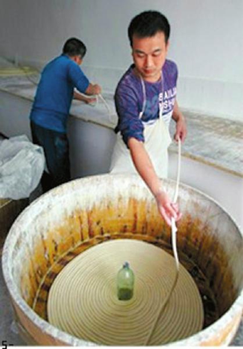 宜宾合什手工面 千年滋味“秘密”传承(图2) 宜宾合什手工面 千年滋味“秘密”传承(图2)