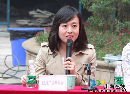 《天生舞才》第三季泸州赛区在酒城御景启动(图2) 《天生舞才》第三季泸州赛区在酒城御景启动(图2)