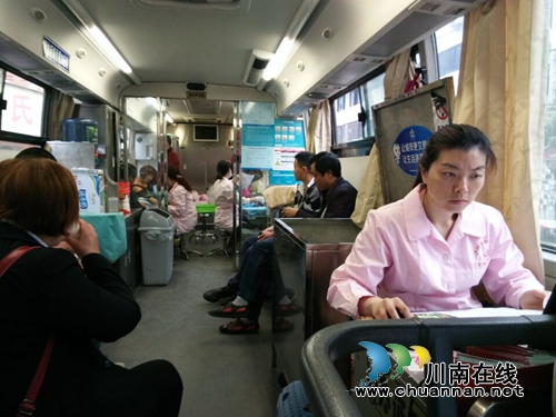 泸县毗卢镇积极开展义务献血活动(图1) 泸县毗卢镇积极开展义务献血活动(图1)