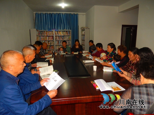 张坝桂圆林社区举办全民阅读活动(图2)