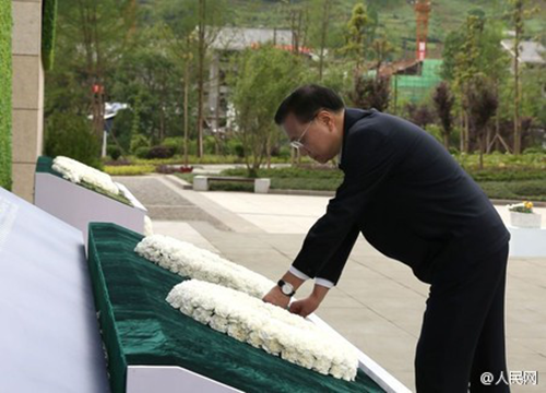 三年里,总理心系芦山(图12) 三年里,总理心系芦山(图12)