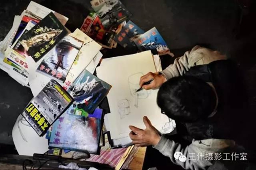 泸州最牛麻将机老板&nbsp;造出导弹驱逐舰射导弹！(图2)