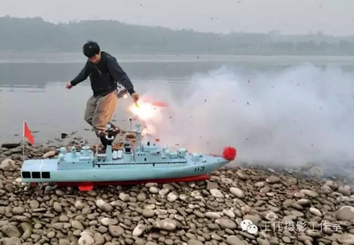 泸州最牛麻将机老板&nbsp;造出导弹驱逐舰射导弹！(图9)