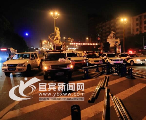 宜宾南门大桥今日凌晨正式封闭施工(图2) 宜宾南门大桥今日凌晨正式封闭施工(图2)