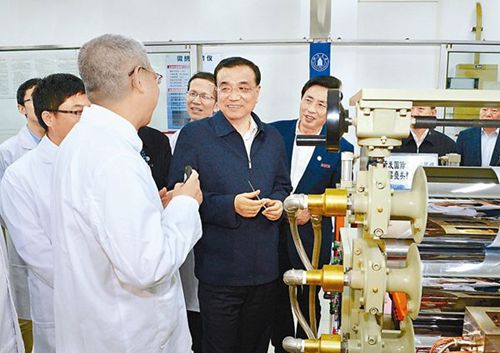 李克强在川考察:"双创"要充分调动个体积极性(图2) 李克强在川考察:"双创"要充分调动个体积极性(图2)