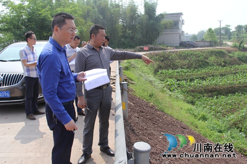 泸县县委督查室到云龙镇督查重点项目建设情况(图2) 泸县县委督查室到云龙镇督查重点项目建设情况(图2)