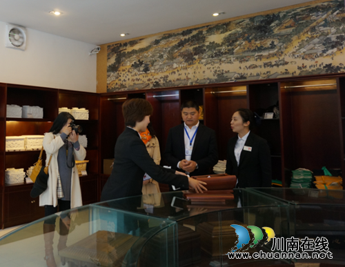 倡导火葬60周年&nbsp;泸州市殡仪馆举行媒体座谈会(图3)
