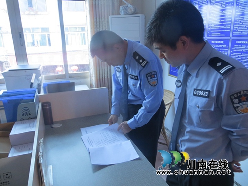 宜宾县交管大队深入运输企业开展节前安检(图1)