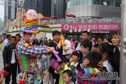 “五一”大假去佳乐金街 让你吃够美食乐翻天(图8) “五一”大假去佳乐金街 让你吃够美食乐翻天(图8)