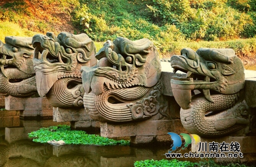 泸州人的故事《龙脑桥的由来》受多家媒体关注(图1) 泸州人的故事《龙脑桥的由来》受多家媒体关注(图1)