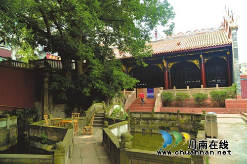叙永“牛”小伙再造巨作!4万根竹签嵌出春秋祠(图3) 叙永“牛”小伙再造巨作!4万根竹签嵌出春秋祠(图3)