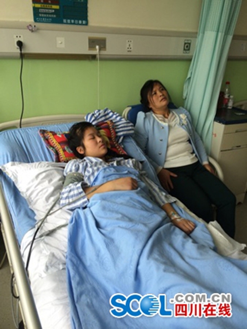 宜宾15岁少女患急性脊髓炎 全身三分之二瘫痪(图1) 宜宾15岁少女患急性脊髓炎 全身三分之二瘫痪(图1)