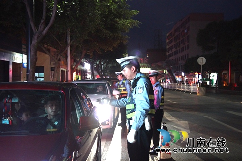 宜宾县交管大队开展“酒驾”整治专项行动(图1)