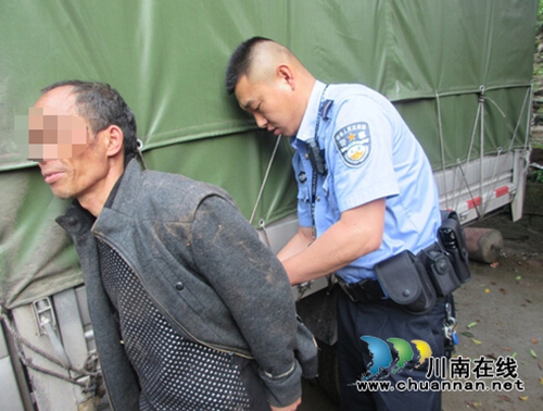 泸县男产生幻觉“遭追杀” 躲进民房当贼被逮(图1) 泸县男产生幻觉“遭追杀” 躲进民房当贼被逮(图1)