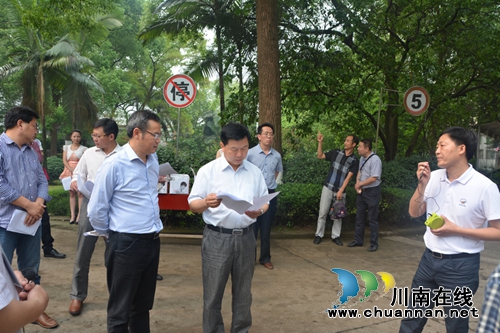 泸州市人大调研泸县一中教育精准扶贫工作(图1)