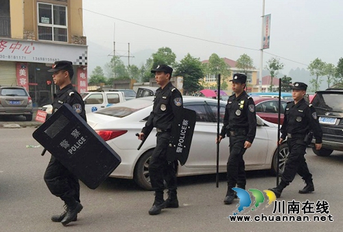泸县巡防圆满完成泸县二中“5.1”招考安保任务(图2) 泸县巡防圆满完成泸县二中“5.1”招考安保任务(图2)