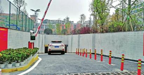 泸州：缓解中心城区停车难&nbsp;1.8&nbsp;万车位“解渴”(图1)