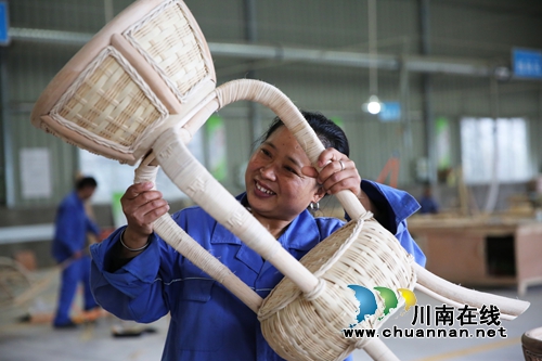 泸州:规划竹产业年综合产值200亿(图6) 泸州:规划竹产业年综合产值200亿(图6)