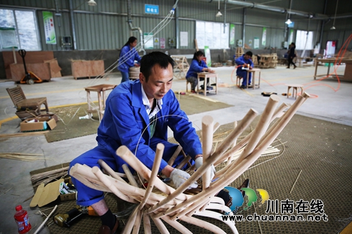 泸州:规划竹产业年综合产值200亿(图7) 泸州:规划竹产业年综合产值200亿(图7)