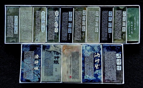 下笔如有“神”&nbsp;内江八旬翁微雕“石头文学”(图2)