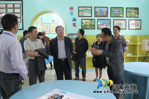 刘晓峰到泸县云龙镇检查验收乡村少年宫(图1) 刘晓峰到泸县云龙镇检查验收乡村少年宫(图1)