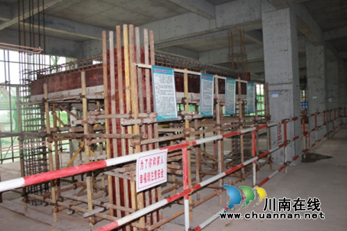 泸县建工局召开“建筑施工安全文明标准化建设”观摩会(图10) 泸县建工局召开“建筑施工安全文明标准化建设”观摩会(图10)