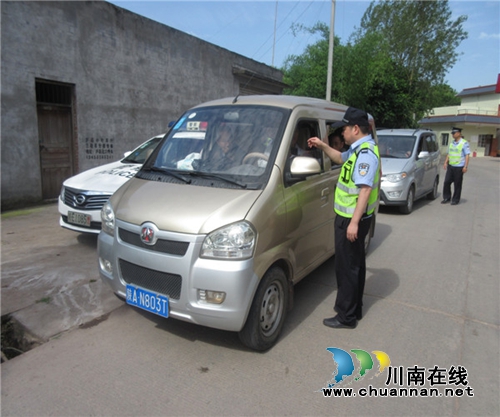 泸县潮河：开展道路交通安全大检查(图2)