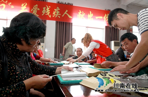 泸州龙马潭:互联网模式助力残疾人就业(图3) 泸州龙马潭:互联网模式助力残疾人就业(图3)