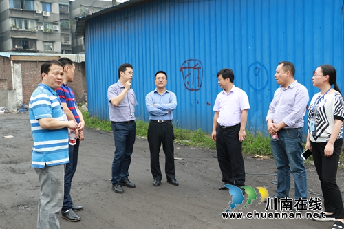 泸州莲花池街道:联合多部门强力拆除违建(图8) 泸州莲花池街道:联合多部门强力拆除违建(图8)