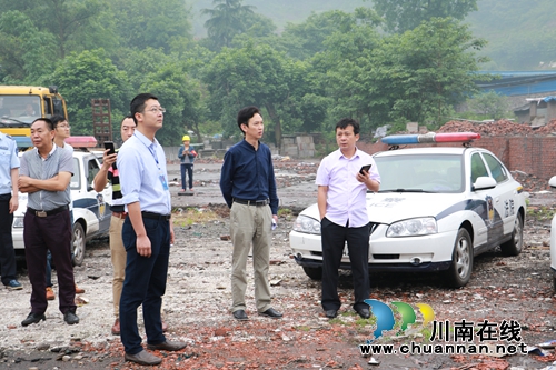 泸州莲花池街道:联合多部门强力拆除违建(图7) 泸州莲花池街道:联合多部门强力拆除违建(图7)
