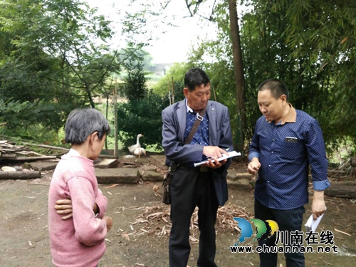 泸县脱贫办到立石镇调研贫困户产业扶贫项目(图3)
