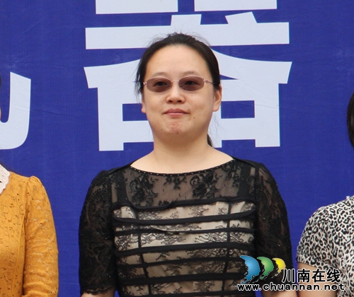 全省最大规模中小学生机器人大赛在泸州举行(图7) 全省最大规模中小学生机器人大赛在泸州举行(图7)