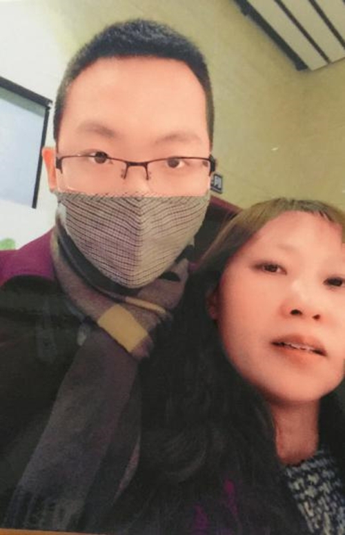 泸州“牛轧糖妈妈”告慰儿子:生前订单继续做(图1) 泸州“牛轧糖妈妈”告慰儿子:生前订单继续做(图1)