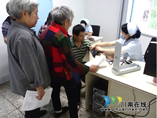 纳溪区全民预防保健“精准扶贫先行动”(图2) 纳溪区全民预防保健“精准扶贫先行动”(图2)
