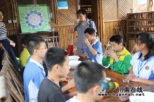 纳溪区开启老干部阳光之旅(图2) 纳溪区开启老干部阳光之旅(图2)