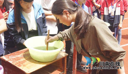 合江九支中学举办“十佳歌手赛”(图10) 合江九支中学举办“十佳歌手赛”(图10)