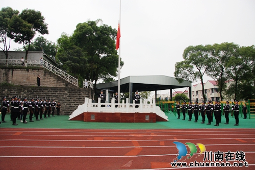 四川警察学院第九届警察体育运动会开幕(图23) 四川警察学院第九届警察体育运动会开幕(图23)