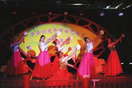 晋升“国字号”泸县获“中国曲艺之乡”(图1) 晋升“国字号”泸县获“中国曲艺之乡”(图1)