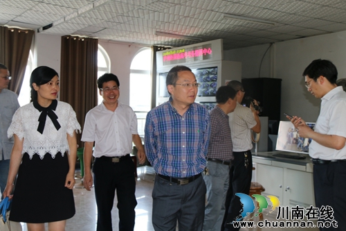 张正平率队检查泸州市2016年普通高考考点准备工作(图3)