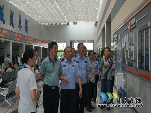 泸县公安局到泸州市交警支队“取经”(图2)