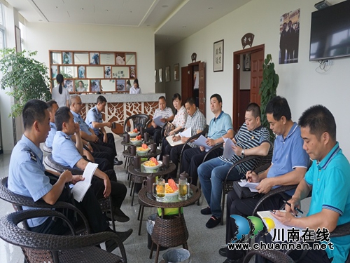 泸县公安局到泸州市交警支队“取经”(图3)