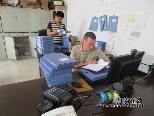 泸县嘉明镇开展货运企业安全大检查(图1)
