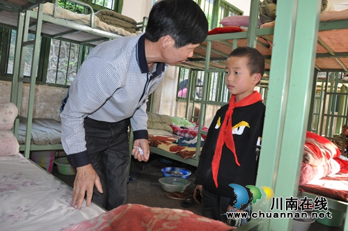 古蔺教师朱洪远:大山深处校园“守护神”(图4) 古蔺教师朱洪远:大山深处校园“守护神”(图4)