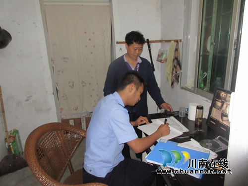 泸县石桥：开展危爆物品企业安全检查(图1)
