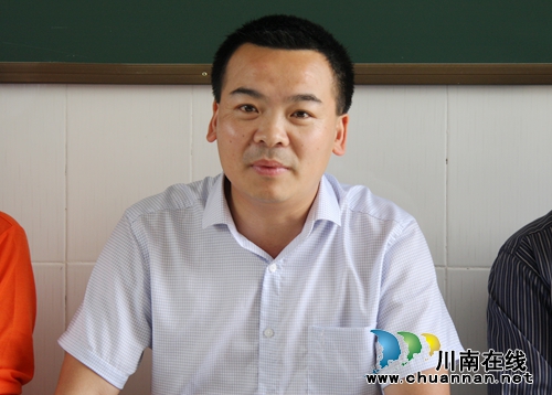 “六一”来了,朱坝村小的孩子们终于有电脑啦!(图3) “六一”来了,朱坝村小的孩子们终于有电脑啦!(图3)