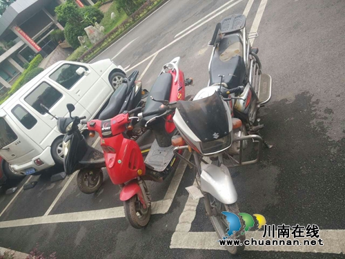 泸县巡防大队抓获3名偷车贼(图1)