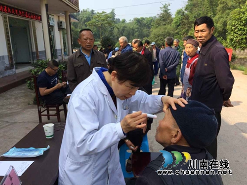 纳溪区卫计系统:“快真实效”推进“两学一做”(图4) 纳溪区卫计系统:“快真实效”推进“两学一做”(图4)