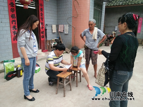 泸县毗卢镇开展孤儿“六一”慰问活动(图1)